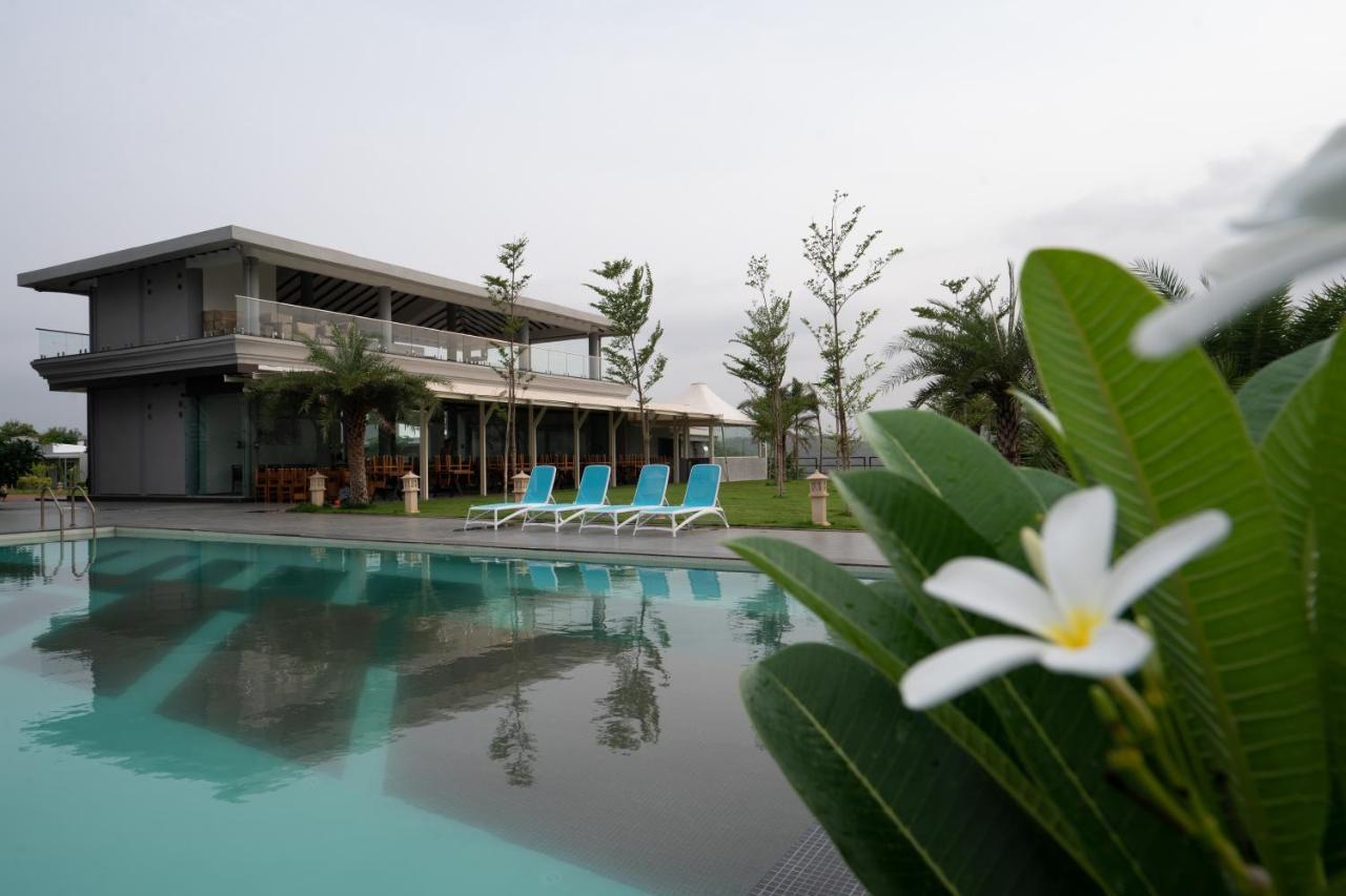 The Forest Club Resort Karjat Exterior photo
